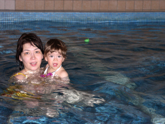 Детское плавание с мамой